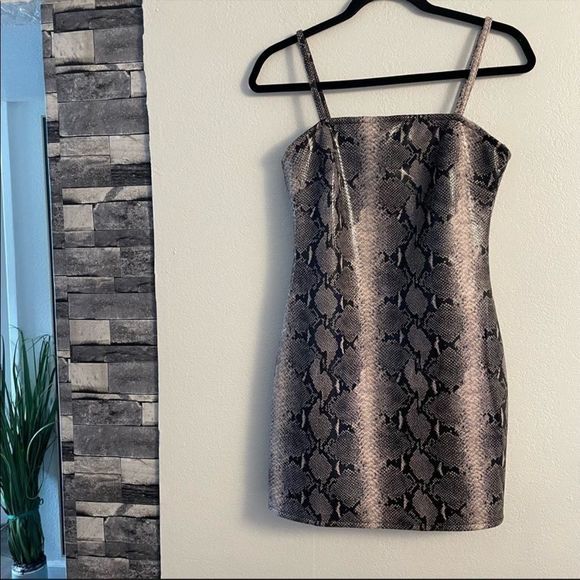 Motel Snake Print Slip Bodycon Dress - Picture 3 of 12